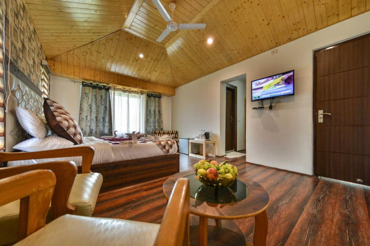 Hotel Pearl Continental Srīnagar 外观 照片